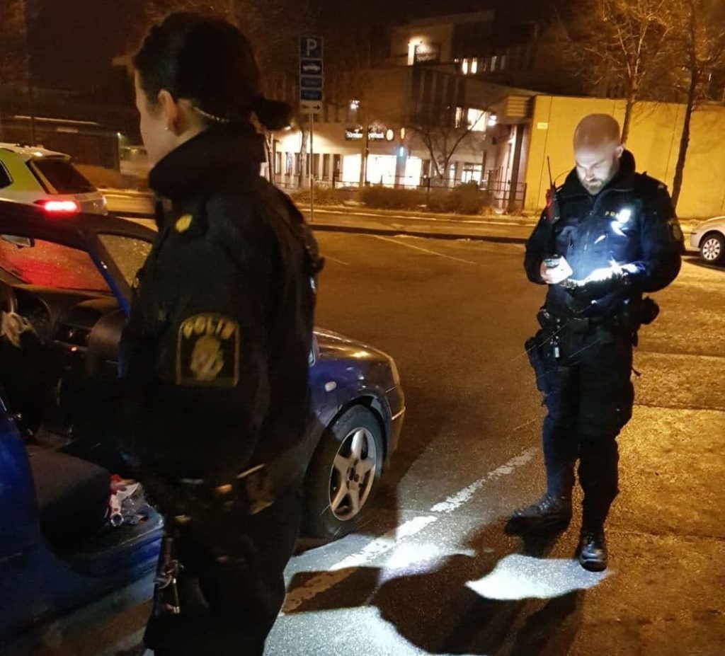 Nyköping police harass a Nordic Resistance Movement member via an unwarranted stop and search