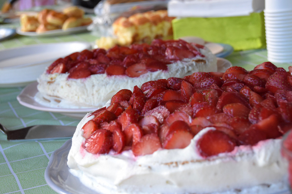 Strawberry cream cakes at Midsummer in Sweden