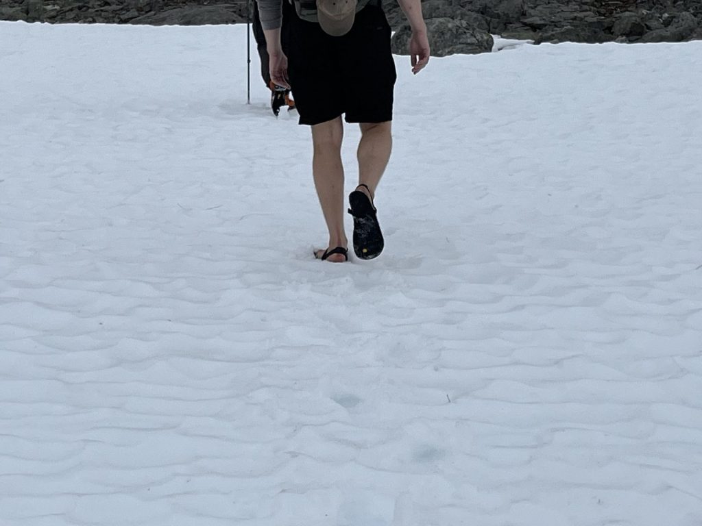 Hiking in Jotunheimen in sandals