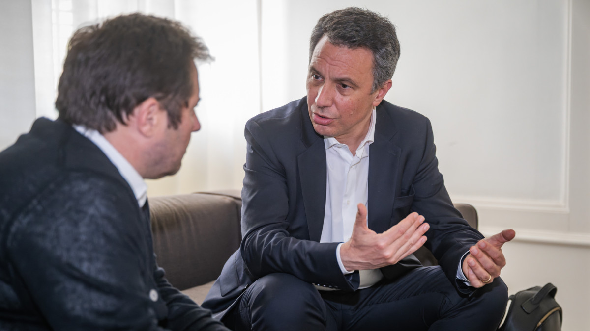 Camille Grand, secretary general of ASD (right), and Marc López Plana, editor and director of 'Agenda Pública' (left).