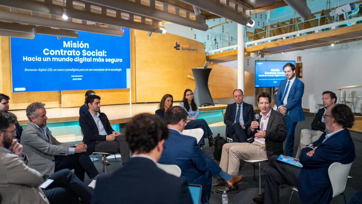 ING brings together in Madrid institutional representatives, experts, and players involved in digital wellbeing.