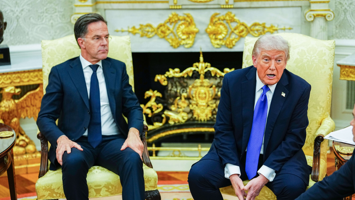 El secretario general de la OTAN, Mark Rutte, junto al presidente estadounidense, Donald Trump, en la Casa Blanca.
