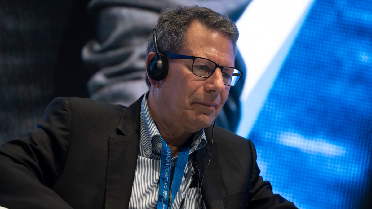 Professor Robert Kaplan on a previous visit to Spain.